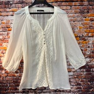 Robert Louis Elegant White Women's Top